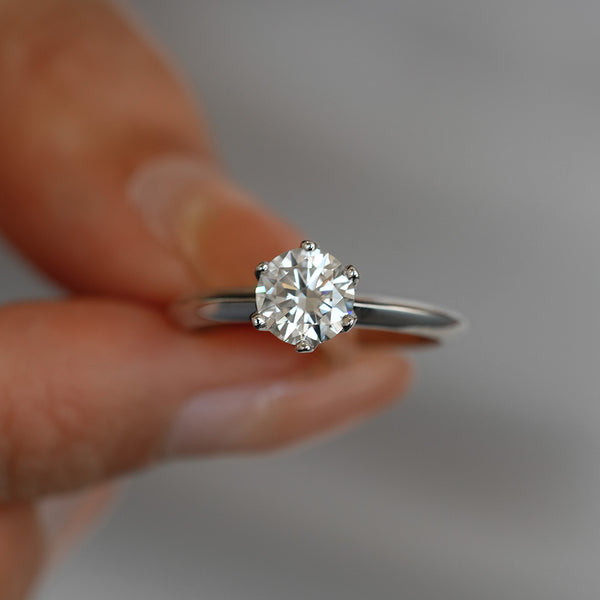 'LOVE FLEX' MOISSANITE RING